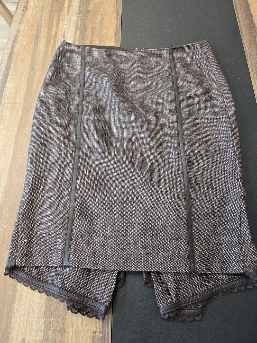 Y2K bebe brown asymmetrical lace trim mermaid midi skirt office siren size 4